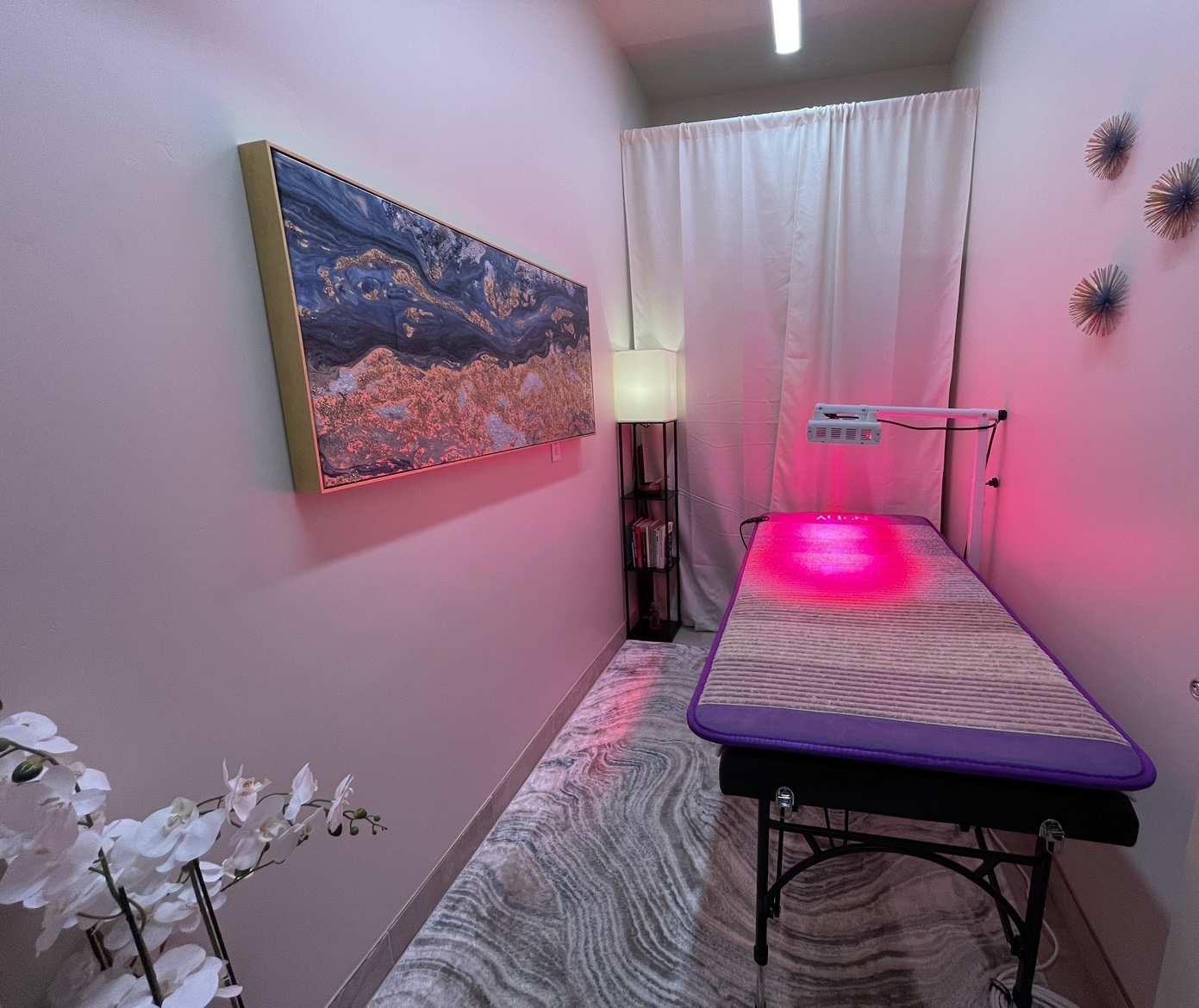 Red light photobiomodulation therapy panel